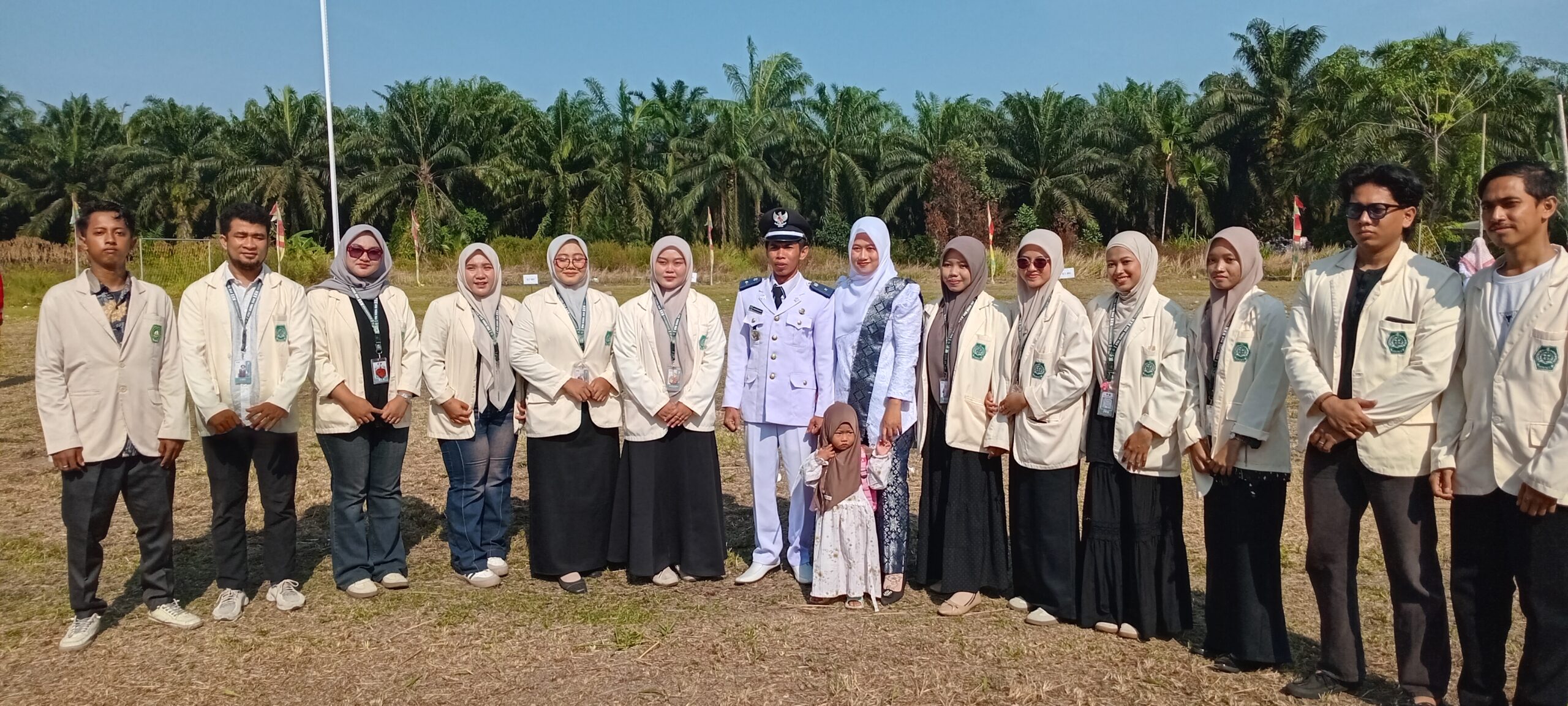 Kampung Dayang Suri Gelar Upacara HUT RI ke-81 dengan Khidmat dan Penuh Semangat