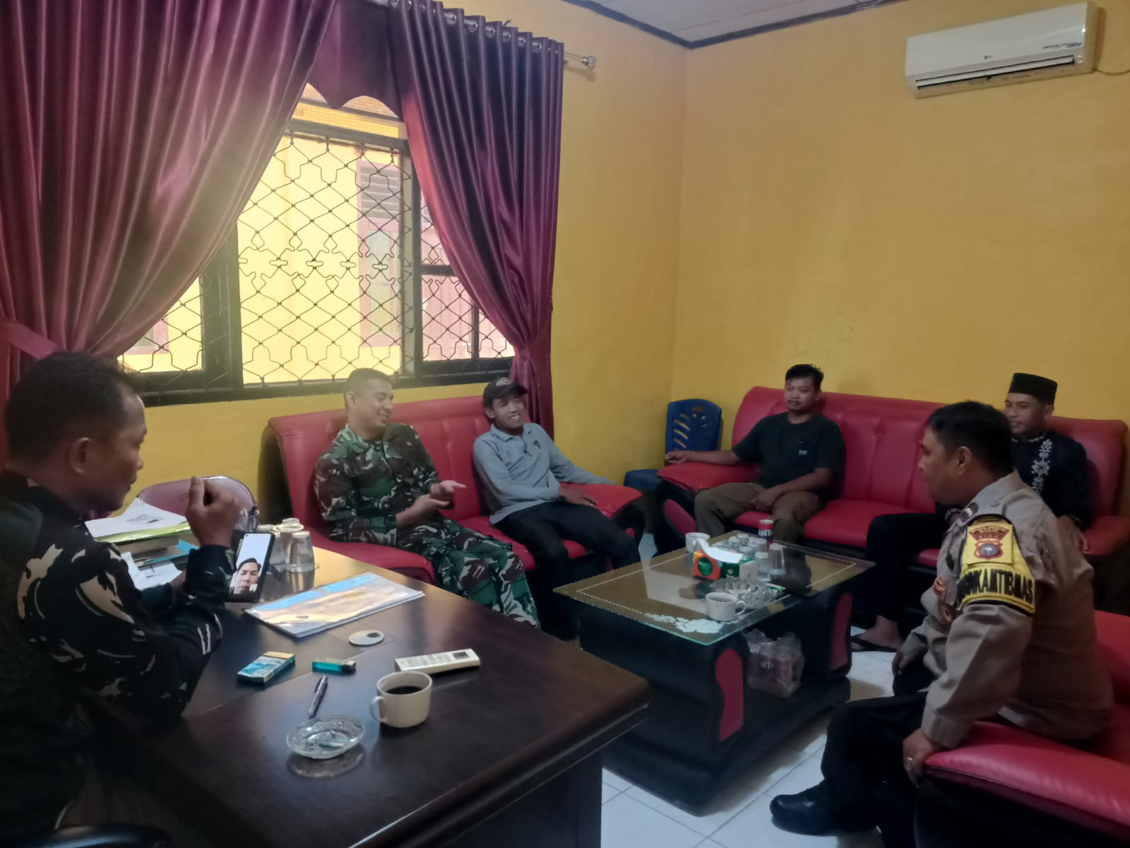Penghulu Kampung Jatibaru Gelar Mediasi Dua Warga Srimersing, Satu Pihak Tak Hadir